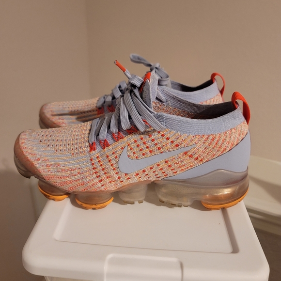 ***SOLD***Nike Vapormax women size 7 - Picture 4 of 7